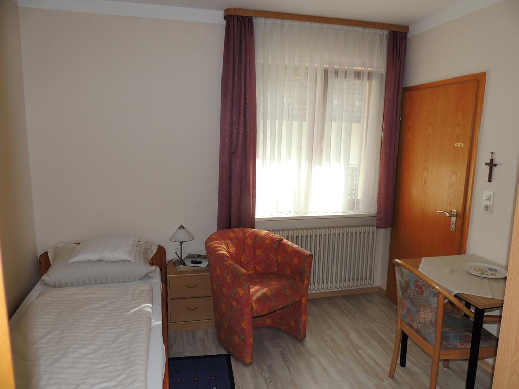 Gaestehaus Und Ferienwohnung Baechle Bad Peterstal-Griesbach Pokoj fotografie