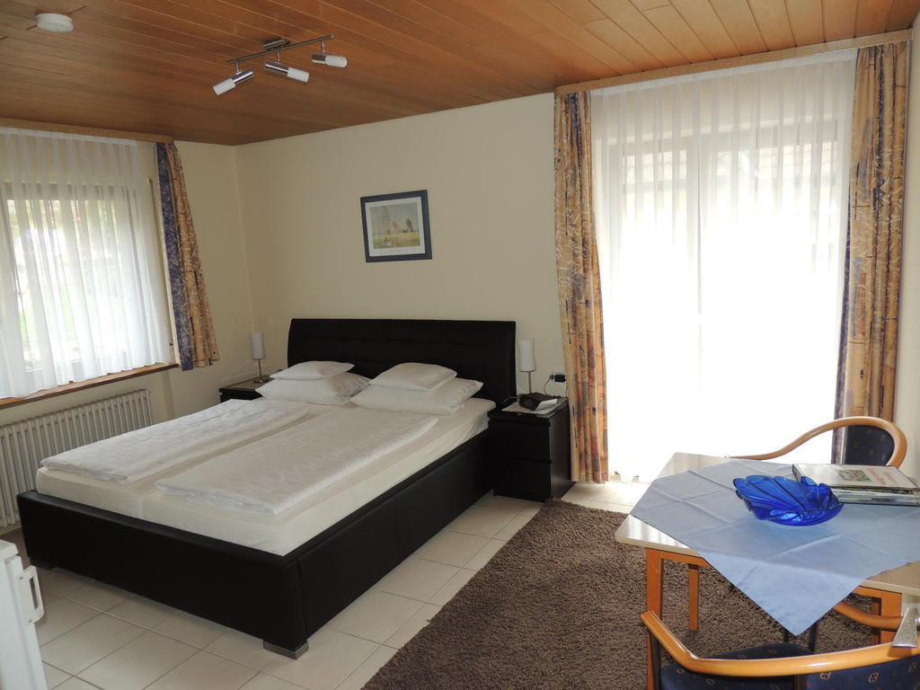 Gaestehaus Und Ferienwohnung Baechle Bad Peterstal-Griesbach Pokoj fotografie