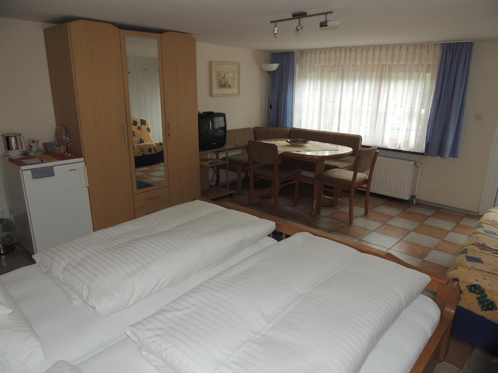 Gaestehaus Und Ferienwohnung Baechle Bad Peterstal-Griesbach Pokoj fotografie